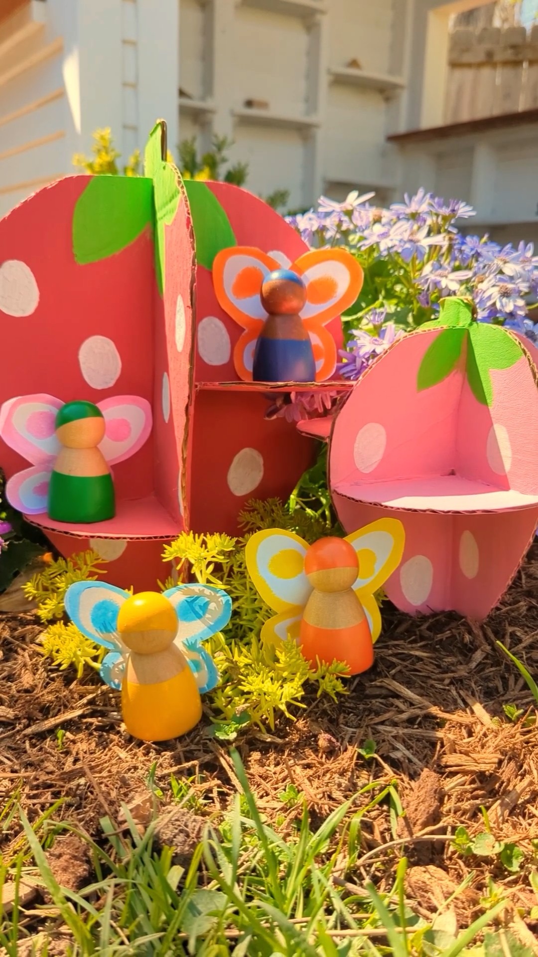 strawberry fairy house 🍓 #easycraft #cardboardcraft #fairyhouse
