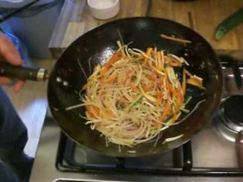 Stir Frying Rice Noodles-11-08-2015