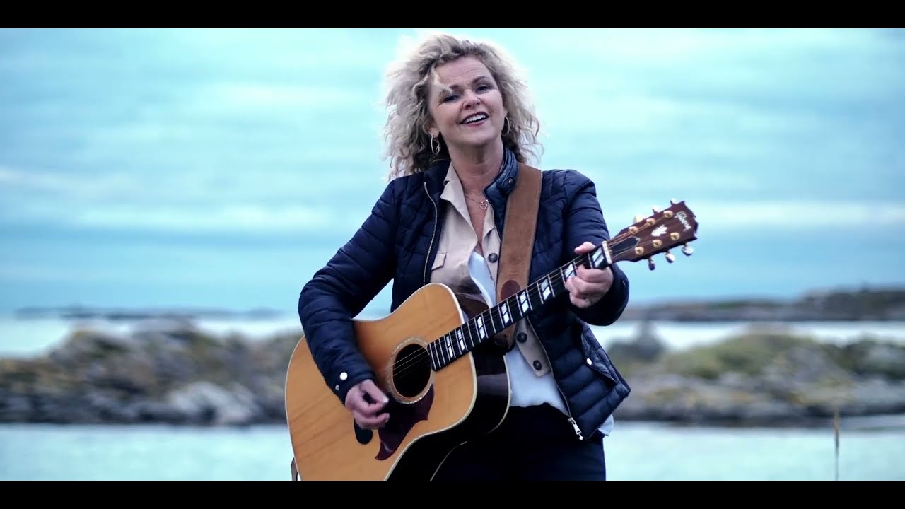 Synnøve Aanensen -Ære Være Jesu Navn