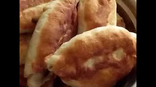 Жареные пирожки с капустой будут нежными и нежирными, если добавить его в дрожжевое тесто. Жареные пирожки с капустой будут нежными и нежирными, если добавить его в дрожжевое тесто.