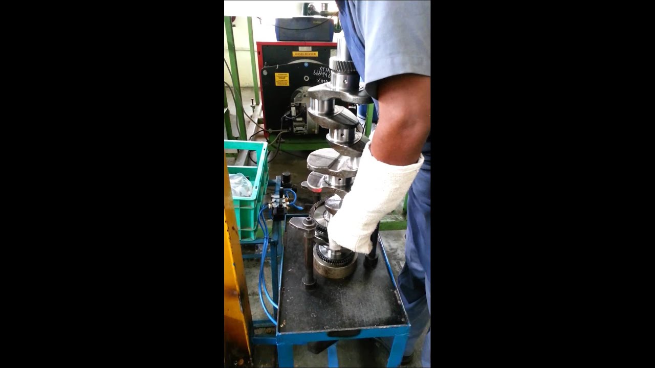 Crank shaft gear pressing m/c balancing mass gear YouTube