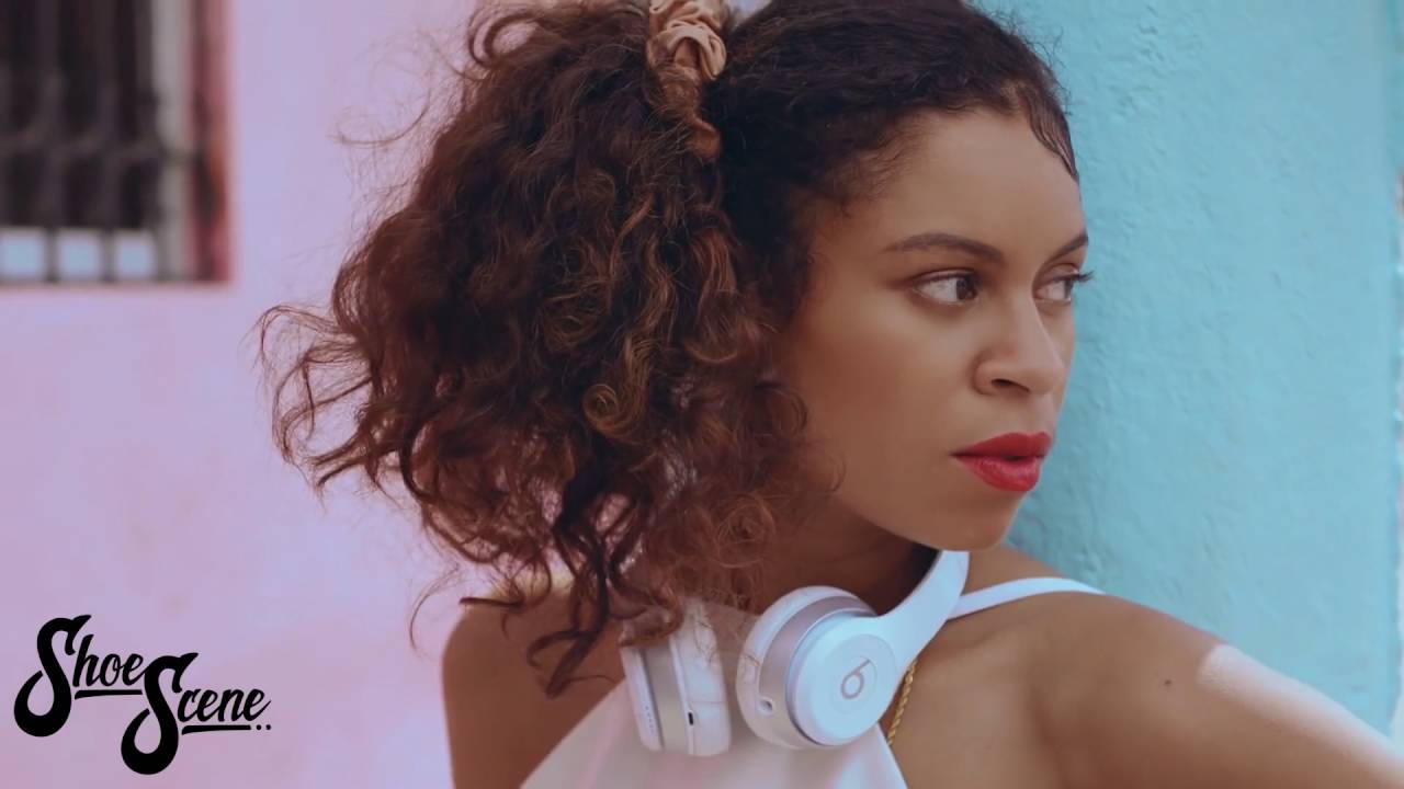 AlunaGeorge ft Popcaan - I'm In Control (Shoe Scene Remix) - YouTube