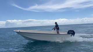 POLYFORM 19,5 REEF LIGHT et MERCURY 90CV