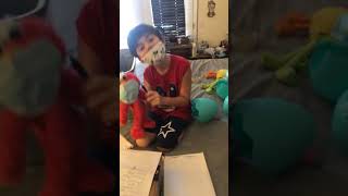 Elmo and Kermit terns my room into Amazon center🤣🤣🤣