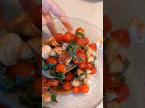 Making Caprese Salad #recipe #food #cooking #cookingshorts #shorts #cookingasmr