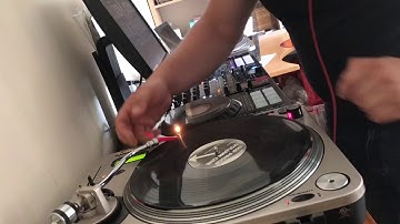 Yomanda - Synth & Strings Scratching