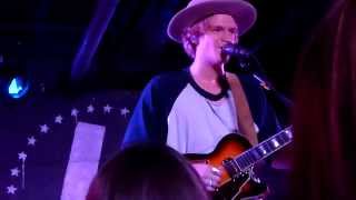 Video Livin' Easy Cody Simpson