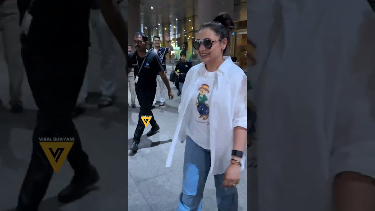 King Khan Spotted At Mumbai Airport