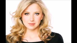 NINA ARIANDA