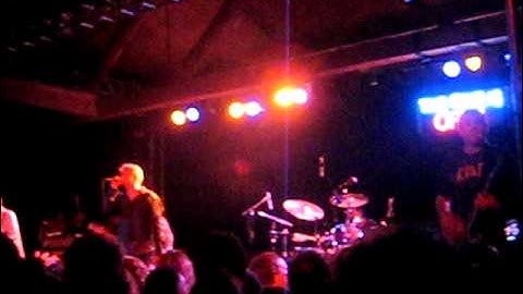guided by voices - smothered in hugs