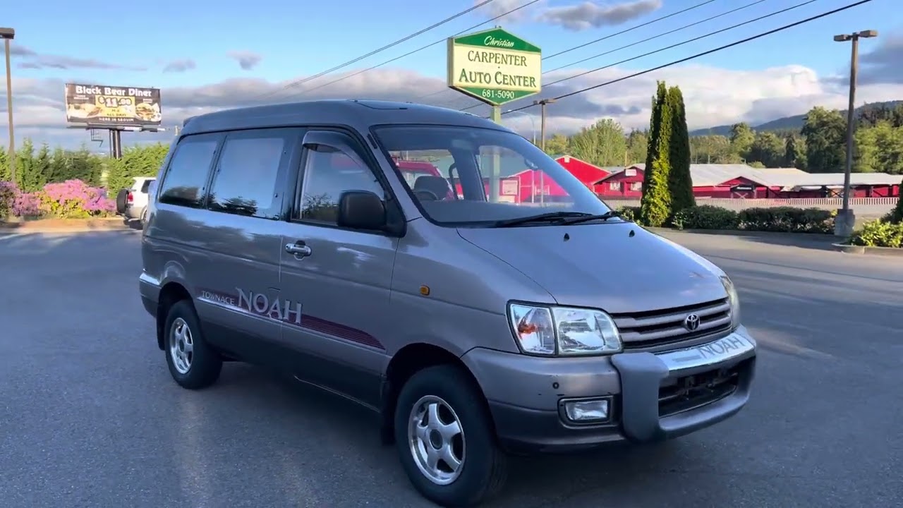 1996 Toyota Town Ace Noah 4WD AT Royal Lounge RHD JDM
