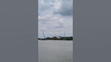 Đoạn sông Cần Giuộc ngay bến phà Tân Thanh