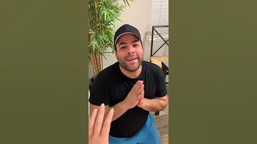 מפתיעה את בעלי ערומה לראות איך הוא מגיב 