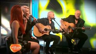 Video voorbeeld van "Kim Wilde - Kids In America (acoustic; Morning Show Australia Oct 2013)"