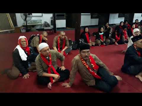 VIDEO : testimoni umroh 29 nov 2017 h yaya qiblat tour - jamaahjamaahumrohkeberangkatan 29 november 2017 pembimbing h yaya sunaryajamaahjamaahumrohkeberangkatan 29 november 2017 pembimbing h yaya sunaryaqiblat tour. ...