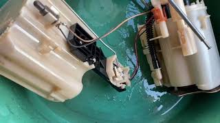 видео: Infiniti fx35 fx37 qx70 S51 cleaning fuel level sensor and filter чистка датчика уровня топлива картинка: Infiniti fx35 fx37 qx70 S51 cleaning fuel level sensor and filter чистка датчика уровня топлива