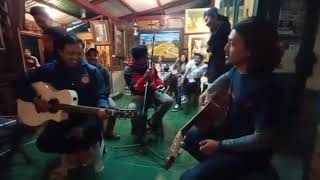 Tani maju - medley masihgah   sayangku (agustusan di kayutangan)