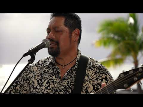 Nathan Aweau performs Inori at the Virtual Hapalua Festival
