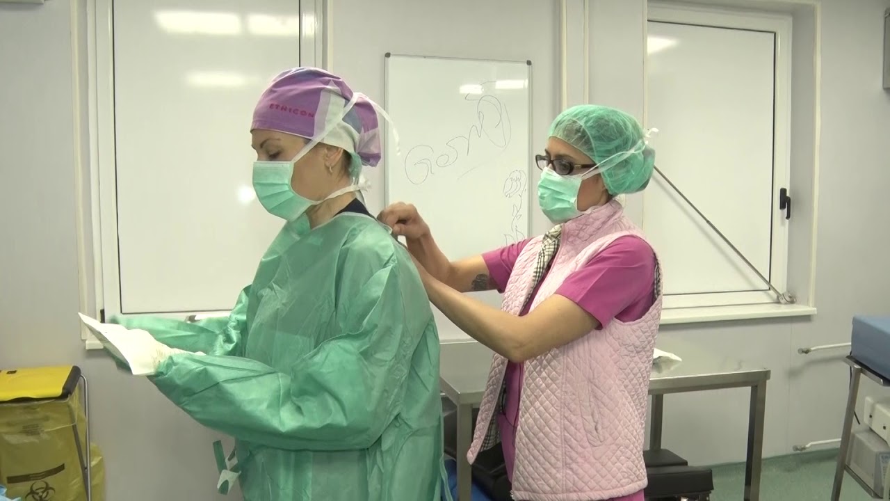 Instrumentarke rame uz rame sa hirurzima