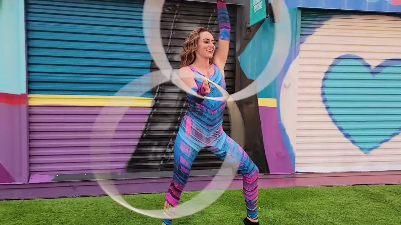 Alison Padiak - Miami Hula Hoop Artist (Wynwood 2022)