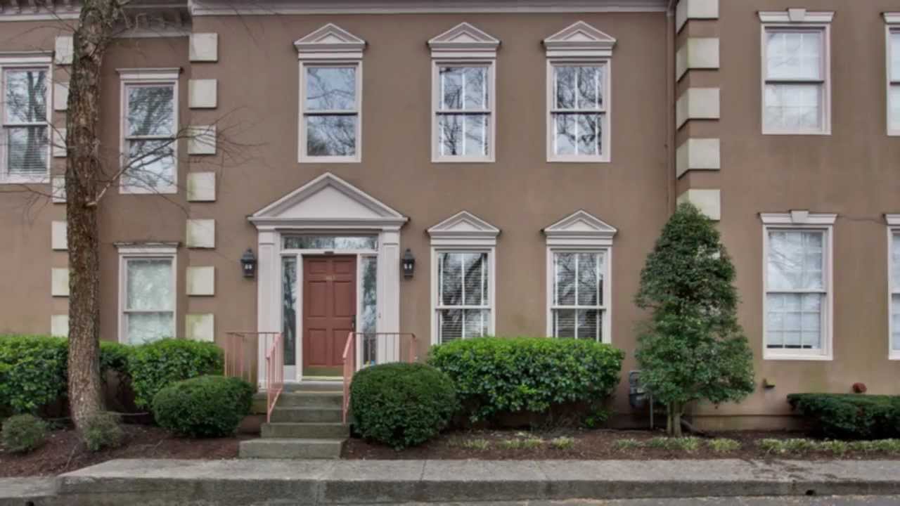 Home For Sale at 3013 Woodlawn Dr in Nashville Presented By Ann