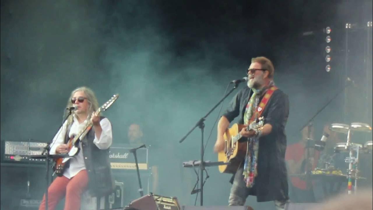 гребенщиков и сплин звездочет. песня звездочëта б. бг сплин астрономы. бг и а. васильев и гребенщиков.