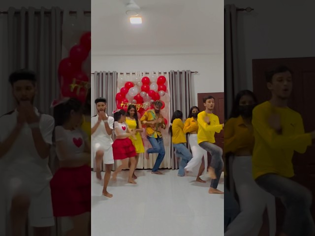 අක්කලව දැලේ දාගන්න මාන බලන මල්ලිල නම් පෞ❤️💛 #vidusha #dance #viral #trending #foryou #birthday #fyp class=