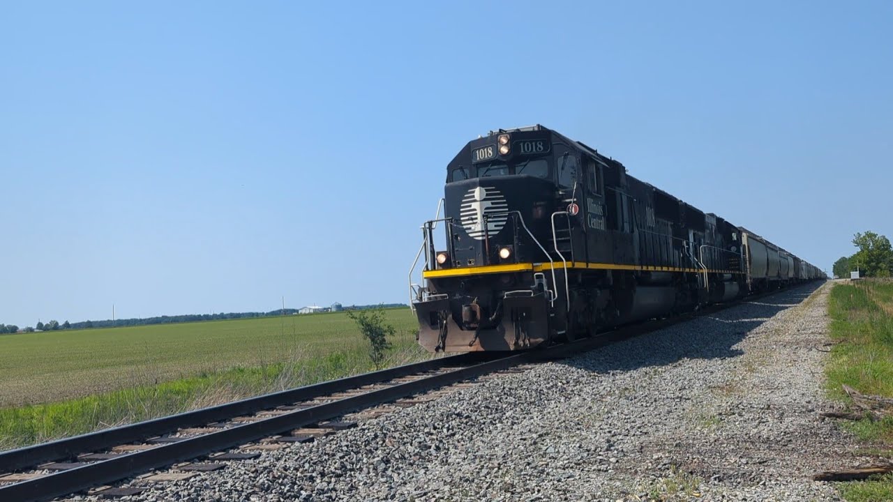 IC SD70 1018 with killer Nathan P5 Horn show at Tamaroa, Illinois