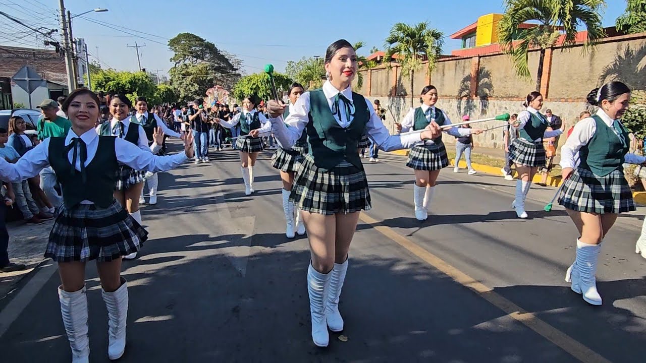 COLEGIO JOSEFINO 🎊 Sensacional presentación en el Desfile del Correo de Ahuachapán 2026