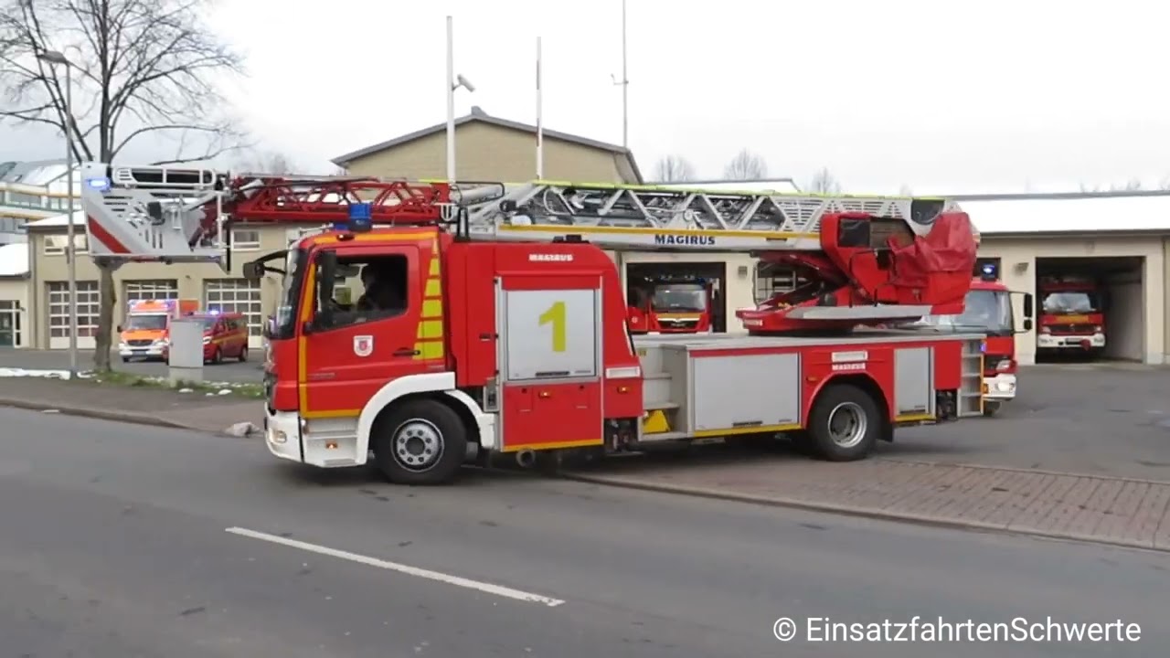 [THW- Kolonne] Feuerwehr Schwerte Vollzug mit 9 Fahrzeugen zu Feuer-2