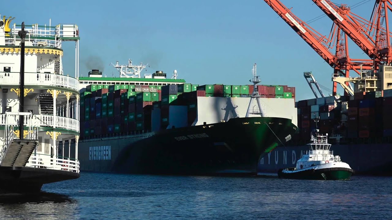 Hop aboard the tug Henry Foss