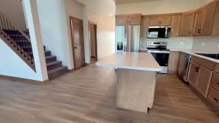 Teske Properties I 4 Bed I 3 Bath I + Den