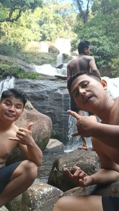 pesona air  terjun bedawan