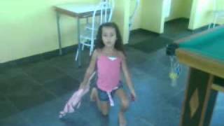 Leticia Dancando Rihanna