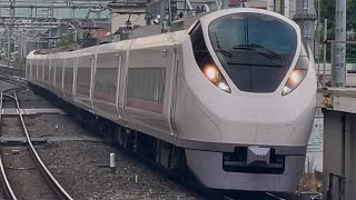 E657系ｶﾂK14編成が北千住駅1番線を通過するシーン（2025.9.10.9:37）