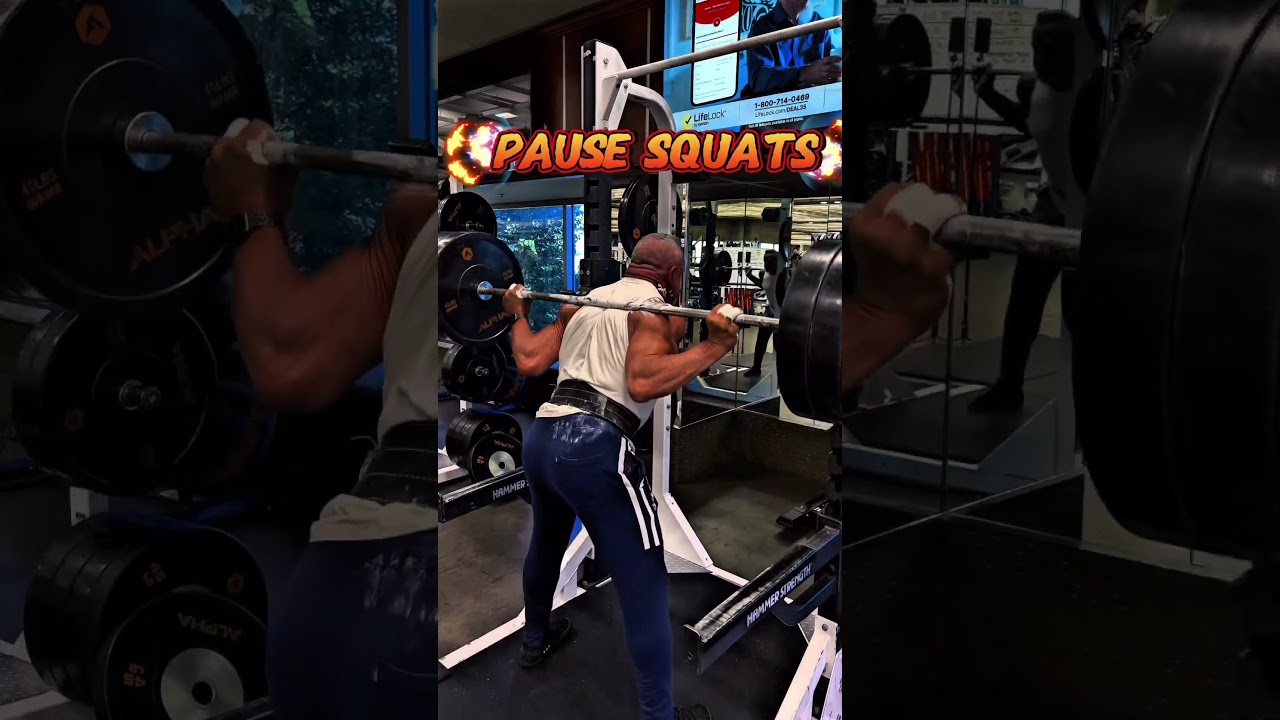 LEGS GLUTES PAUSE SQUATS #squats #glutes #quads #workout #motivation #muscle