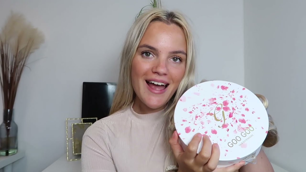 Light Blonde Highlights (16/22) Classic Clip in Hair Extensions | Goo Goo Hair