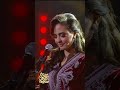 بداية سهرة رأس السنة مع الفنانة سامية في جماعتنا زينة