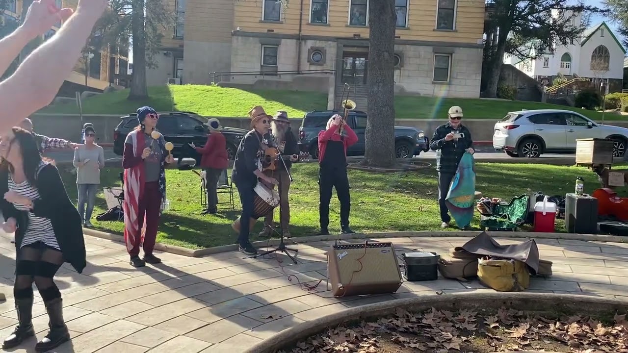 Собрание патриотов против тирании