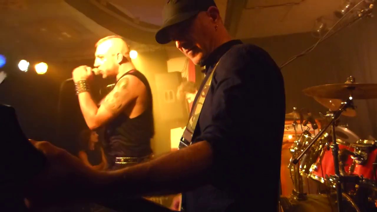 1919 Cry Wolf - live in Freiburg