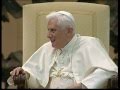Benedetto XVI. Mosaico dei momenti commoventi e divertenti