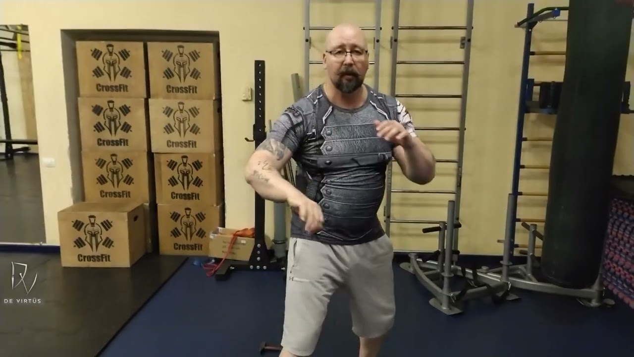 "Hammer" blow 4. Молоточный удар вперёд.