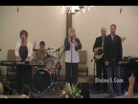 Divine 3 - "Oh What A Saviour" - Southern Gospel Music