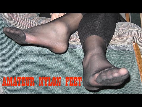 Amateur girls nylon pantyhose feet legs