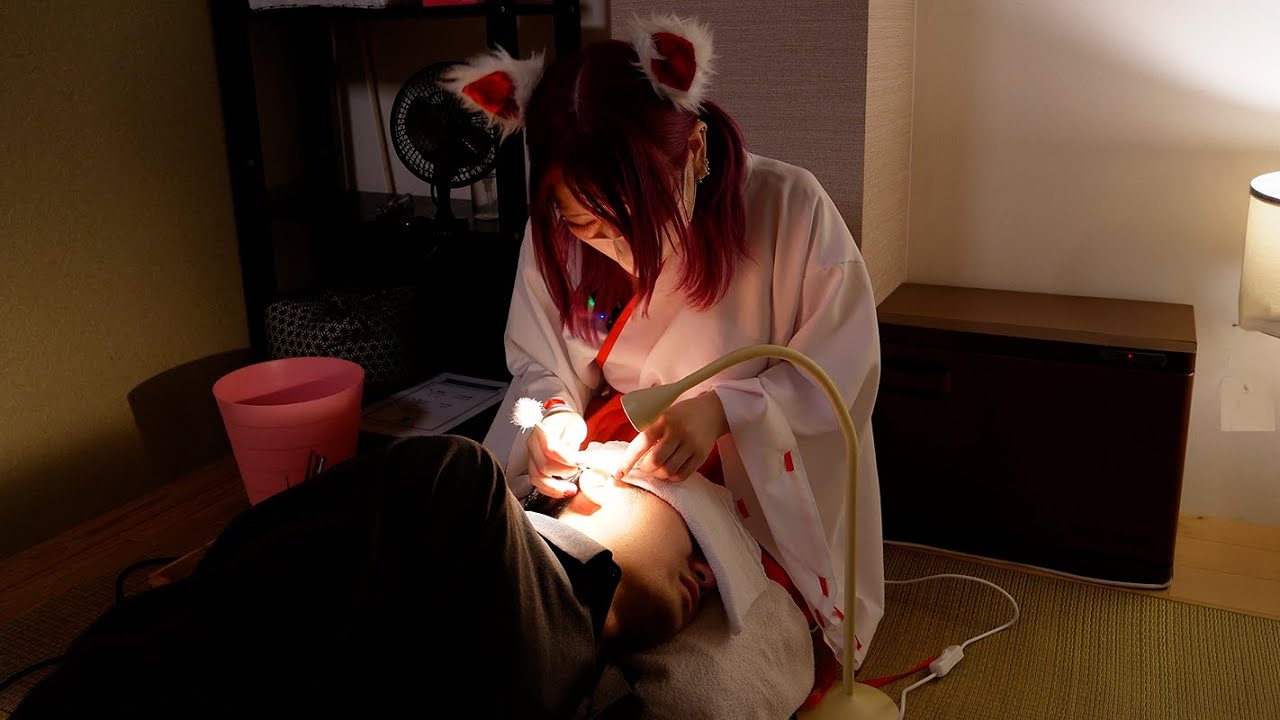 Чудесная чистка ушей и массаж всего тела от лисицы-хранительницы