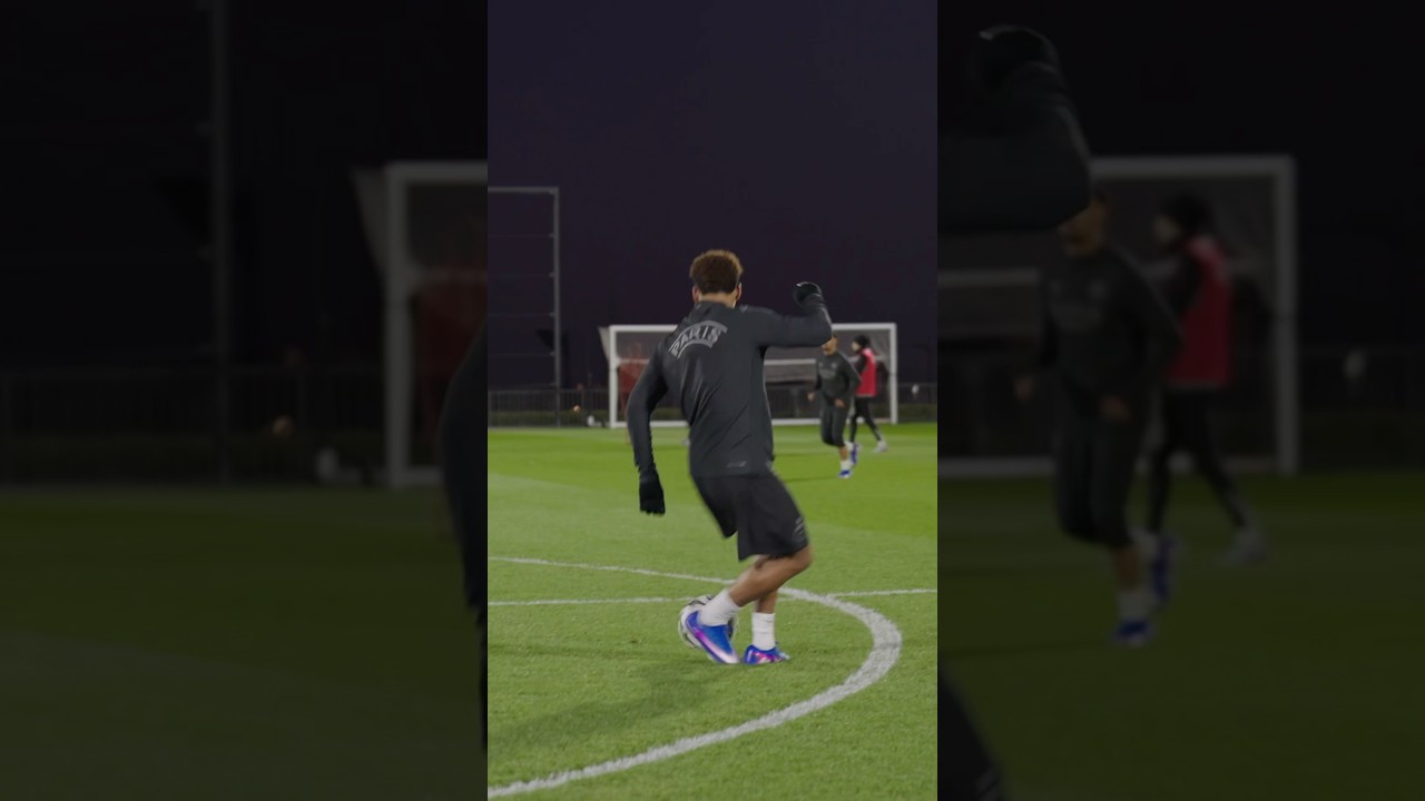End of 2025 yesterday, in style ✨ #PSG #Doué #Skills