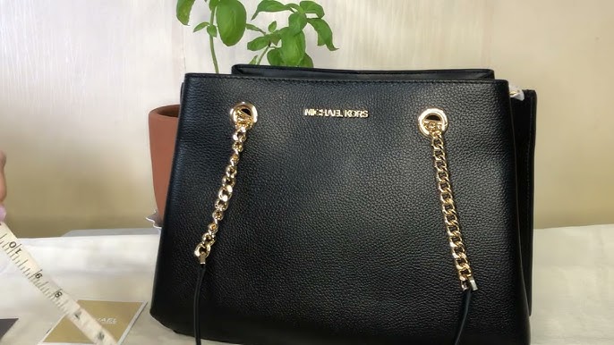 Unboxing MICHAEL KORS 😍 Carmen Medium Saffiano Leather Tri-Fold