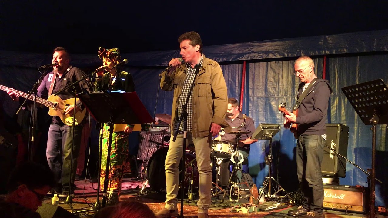 Interpretation de Let's Dance Bowie YouTube