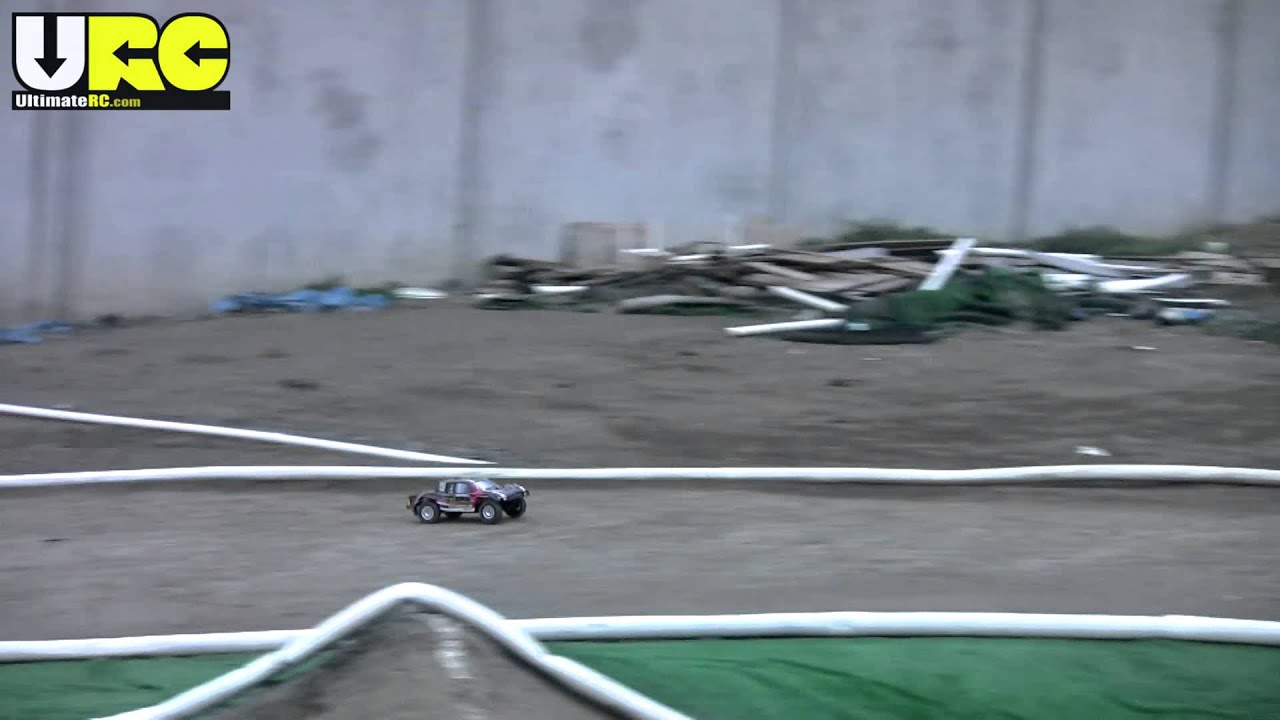 Helion Dominus 10SC, 2S LiPo on a track