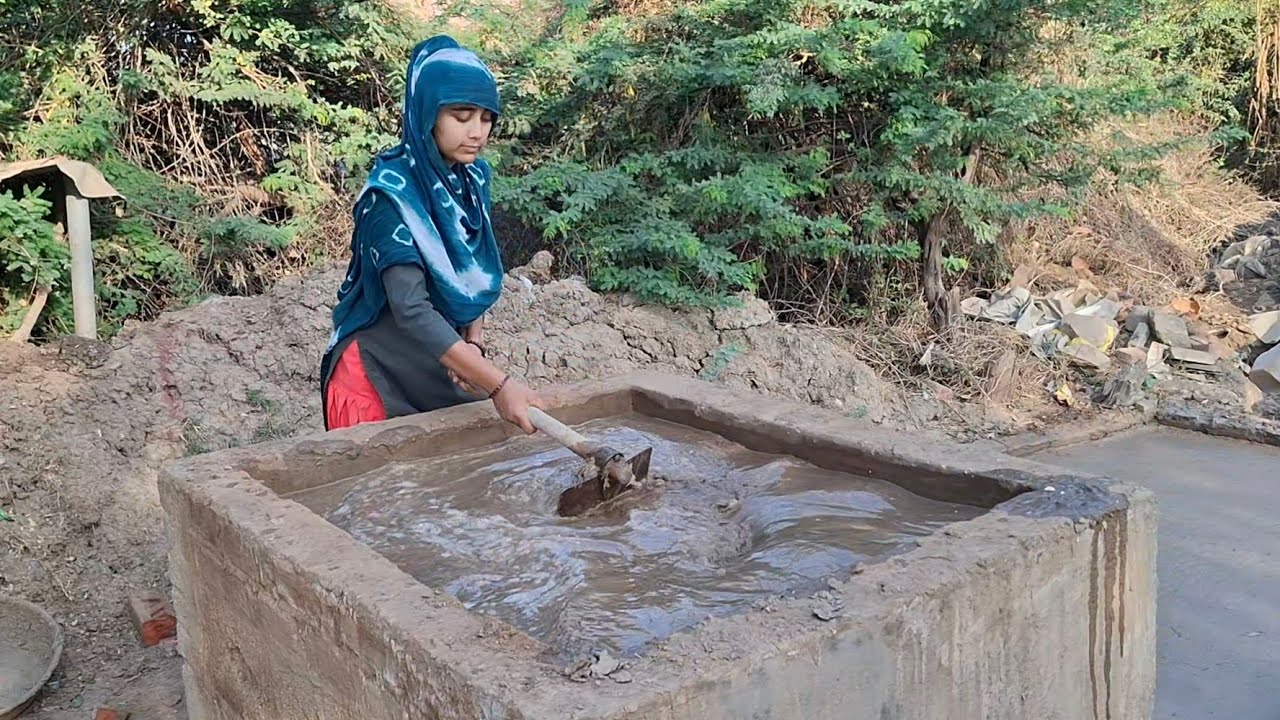 आपने मिट्टी के बर्तन को बनते हुए कभी देखा है अगर नहीं देखा है तो यह वीडियो एक बार जरूर देख करदोस्तों